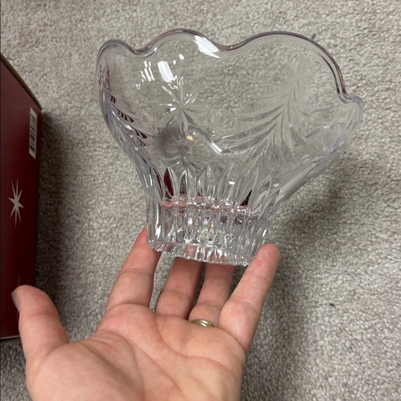 Mikasa Clear Crystal Decorative Bowl - Picture 2 of 5